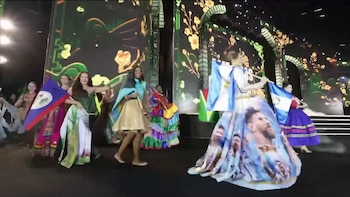 El vestido con imágenes de Lionel Messi que atrajo la atención en el desfile final de Miss Mundo