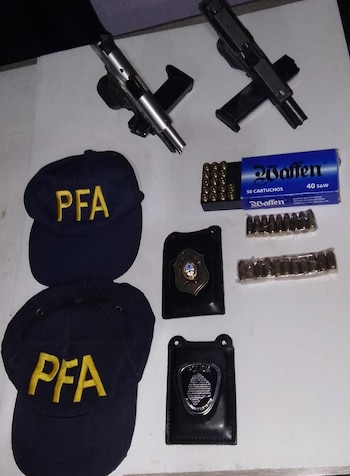 Falsos policías en Luis Guillón