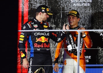 Lando Norris busca llegar a un mano a mano con Max Verstappen en la última fecha (REUTERS/Edgar Su)