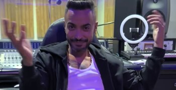 El cantante explicó que prepara