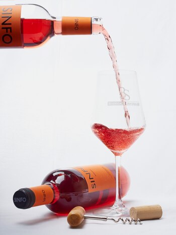 Vino rosado Sinfo, de la