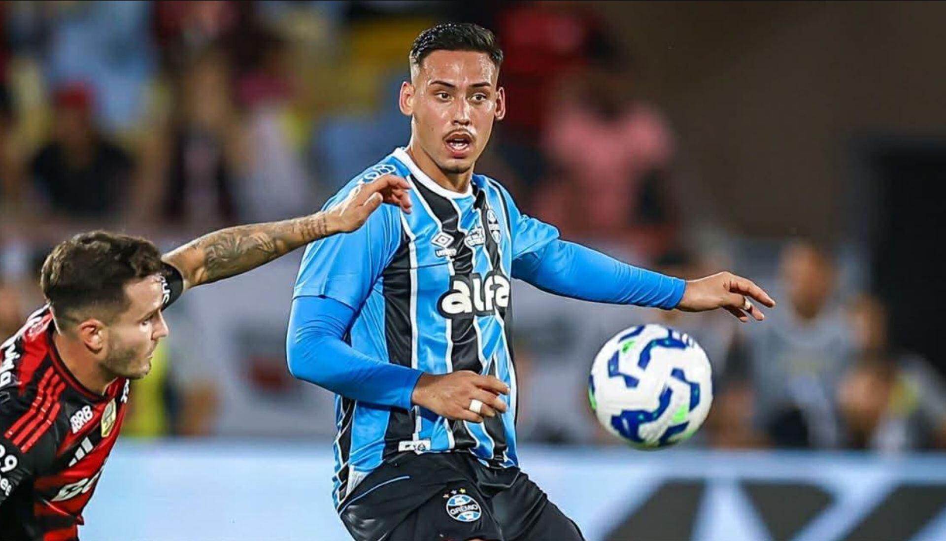 Erick Noriega no vio acción ante Vasco da Gama, pero el defensor peruano espera ser incluido en el once titular frente al líder Palmeiras, en un encuentro que puede definir el rumbo de Gremio en el torneo (Facebook / Grêmio FBPA)