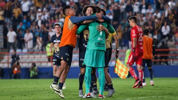 Pumas vence a Pachuca en