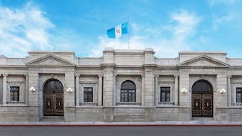 La agenda parlamentaria de esta semana incluye la revisión de una reforma antilavado considerada central para evitar sanciones internacionales, así como la deliberación sobre un veto presidencial respecto a medidas más estrictas contra delitos sexuales hacia menores (Foto cortesía Congreso de Guatemala)