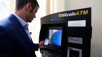 Hoy existen varios cajeros uni