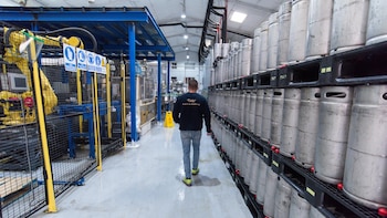 El PMI manufacturero de la eurozona escala a máximos de casi cuatro años por la acumulación de inventarios