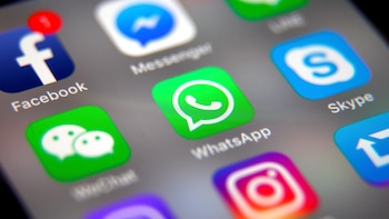 Francia frenó la prohibición de redes sociales a menores de 15 años por "vulnerar la libertad de expresión"