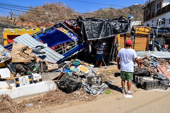 Fotografía de una zona afectada tras el paso del huracán Otis. (Foto: EFE/David Guzmán)