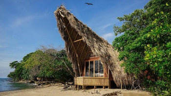 Isla Corona se consolida así como un referente de turismo exclusivo en Colombia, combinando descanso, deportes acuáticos y reconocimiento internacional, tras su ingreso en la guía - crédito Cerveza Corona