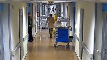 Detenido en Torrevieja (Alicante) por robar a pacientes ingresados en el hospital mientras dormían