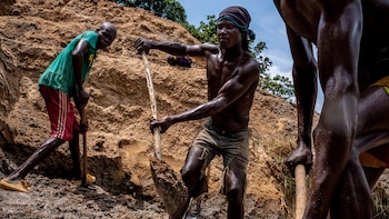 Una mina artesanal de diamantes