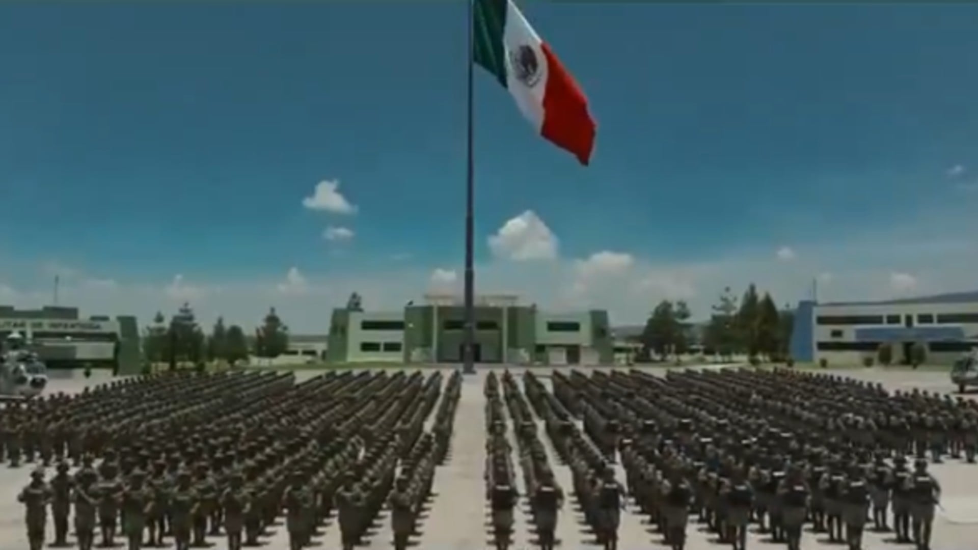 La Secretaría de la Defensa Nacional envió a 300 elementos para reforzar la seguridfad en Sinaloa Fot: SEDENA