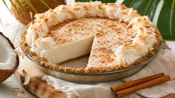 Pay vegano de coco con canela: la receta cremosa que conquista con su sabor tropical
