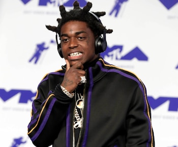 En la imagen, el rapero