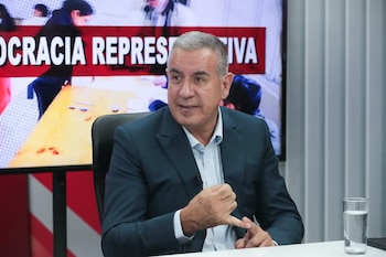 Wolfgang Grozo, general retirado y