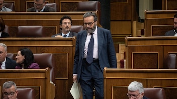 Expulsado un diputado de Vox tras encararse con una letrada y con el presidente del Congreso