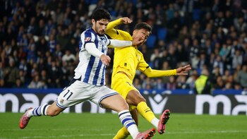 1-0. Guedes da ventaja a