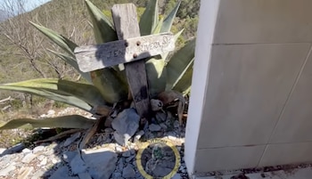 Cruz de madera en honor