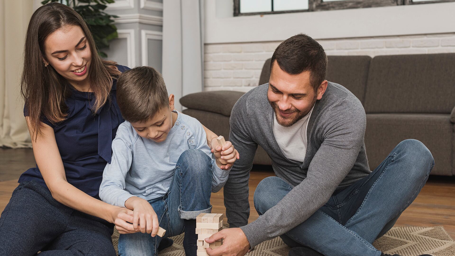 Las experiencias positivas en la infancia potencian el aprendizaje social y la formación de vínculos saludables, según la neuropsicóloga Lucía Crivelli (Freepik)