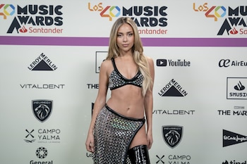 La cantante Ana Mena posa