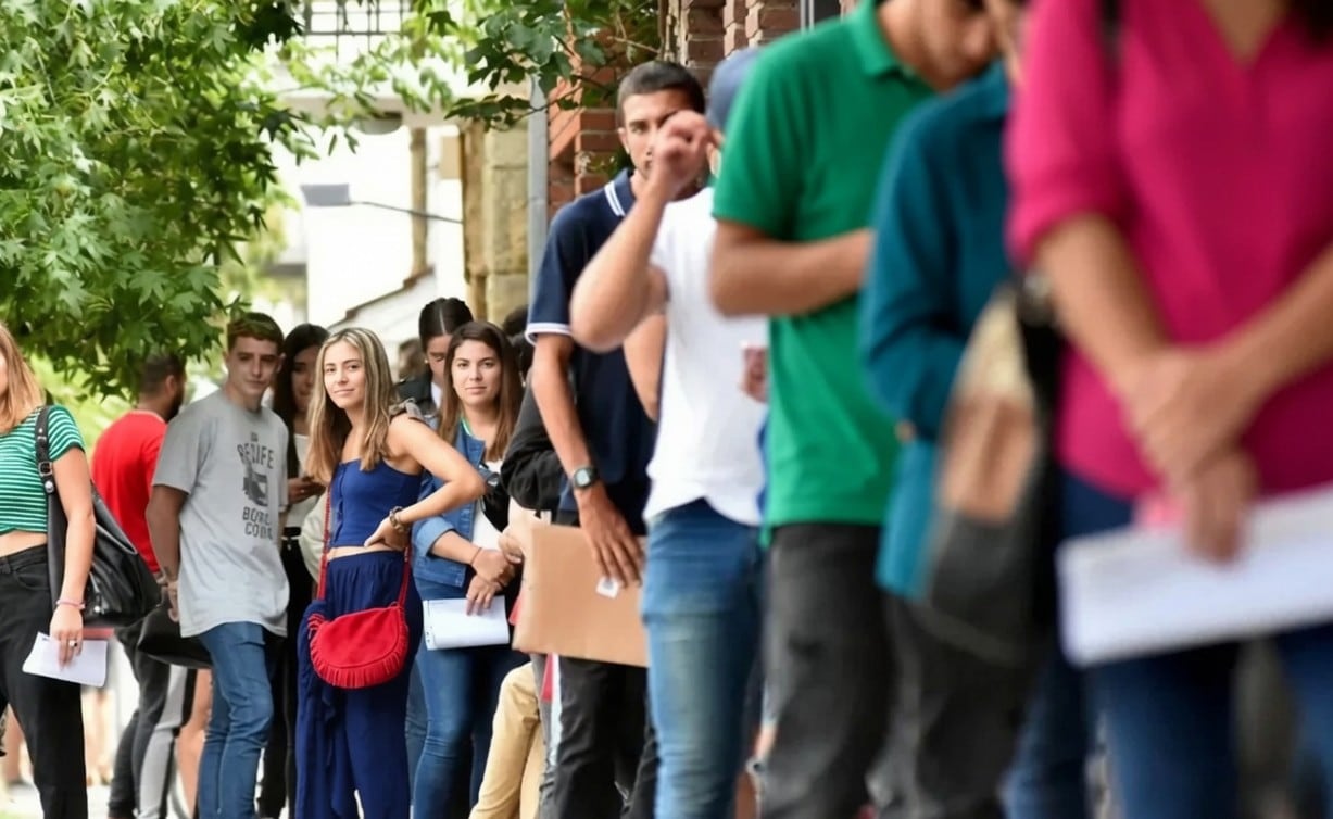 Buenos Aires, Córdoba y Santa Cruz lideran la desocupación en un mapa laboral que también refleja la pérdida de empleo formal en la Patagonia (VisualesIA)