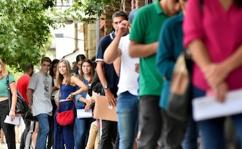 Buenos Aires, Córdoba y Santa Cruz lideran la desocupación en un mapa laboral que también refleja la pérdida de empleo formal en la Patagonia (VisualesIA)
