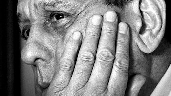 Revolucionó la cardiocirugía, vivió para salvar a otros y se disparó en el corazón: Favaloro, el hombre que quería un mundo más justo