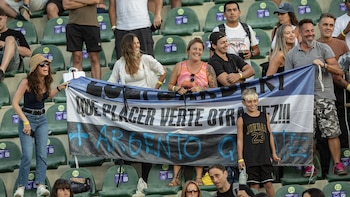 Las tribunas durante el último