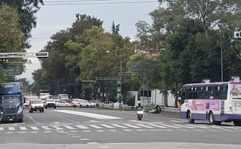 Se restablece circulación en Paseo de la Reforma y Eje 1 Norte tras la presencia de manifestantes.
Crédito: X / @OVIALCDMX