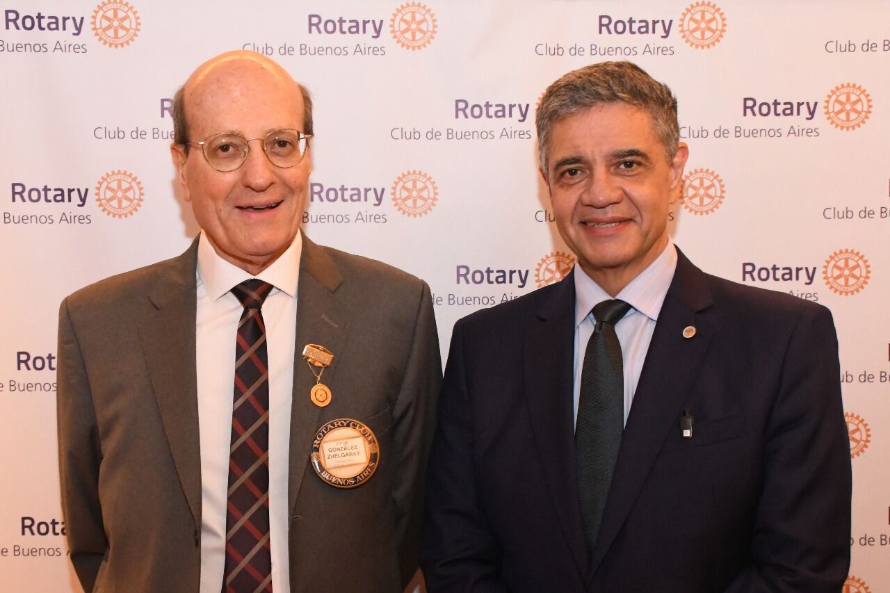 Jorge González Zuelgaray, actual presidente del Rotary Club de Buenos Aires, junto a Jorge Macri