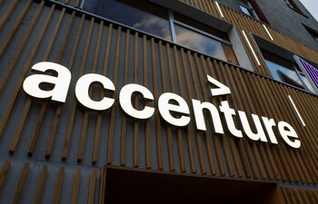 Logo de Accenture (REUTERS/Denis Balibouse)