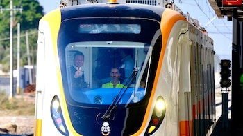 Abre la Línea 4 del