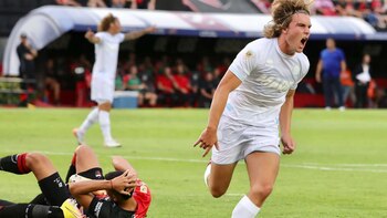 Pedro De La Vega festeja