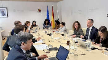 El Gobierno mantiene una tercera reunión con el sector turístico ante la situación en Oriente Próximo