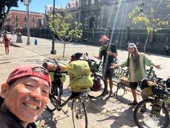 Iwasaki planea cruzar el Pacífico,