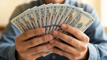A cuánto puede llegar el dólar en junio sin que intervenga el Gobierno según las nuevas bandas cambiarias
