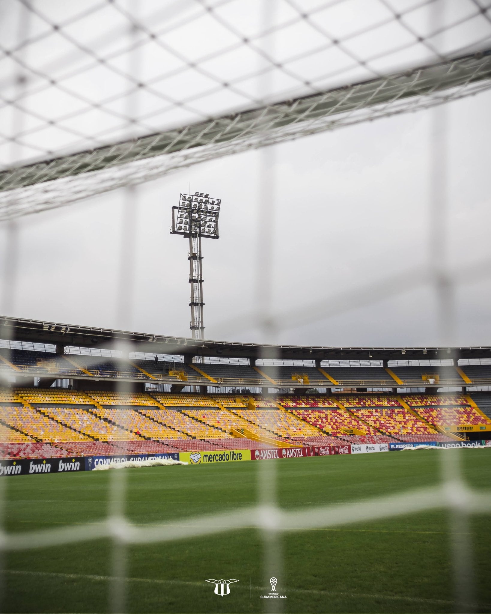 Bogotá implementará un dispositivo especial de seguridad para el partido entre Independiente Santa Fe y Junior FC el sábado 16 de mayo, según informó la Secretaría Distrital de Gobierno - crédito Boston River