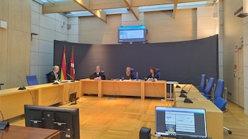 Absueltos los padres acusados de