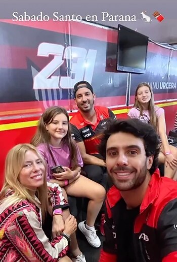 Nicole Neumann y sus hijas