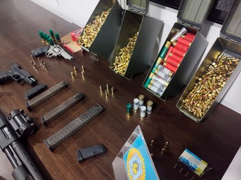 Cerca de 2.500 municiones de