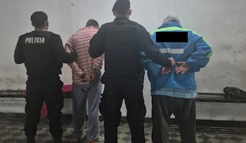 Los hombres fueron atrapados en las inmediaciones de la vivienda (Foto: airedesantafe)