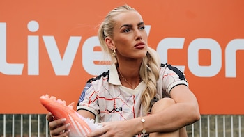 El golazo de volea de Kelci Rose Bowers, la pareja de Marcos Senesi, en su debut en su nuevo club