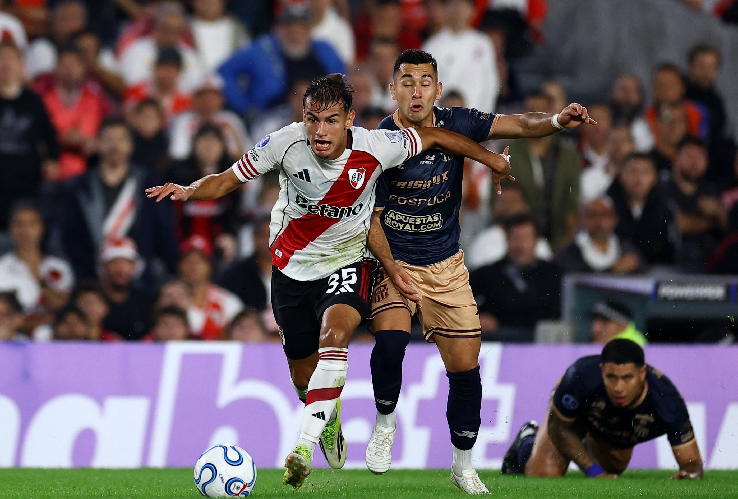 Joaquín Freitas, a un paso de dejar River Plate (REUTERS/Agustin Marcarian)