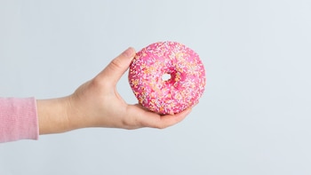 Día Mundial del Donut: el homenaje que nació para reconocer a voluntarias de guerra y que hoy se celebra cada primer viernes de junio
