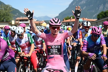 Jonas Vingegaard con la camiseta rosada del Giro de Italia 2026-crédito Luca Zennaro/EFE