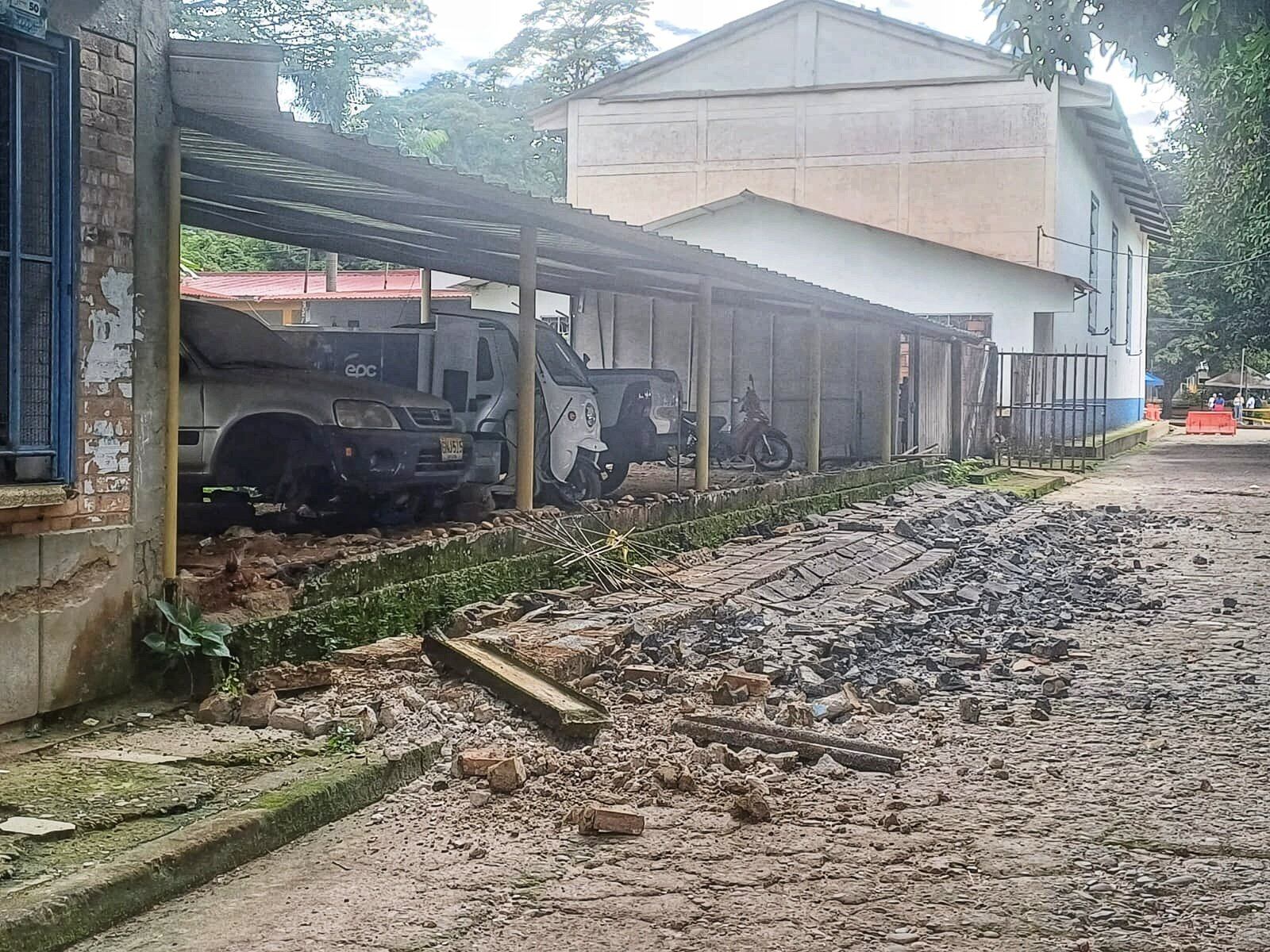 Los daños estructurales en Medina, Cundinamarca muestran la fuerza con la que el sismo de 6.4 grados afectó a gran parte de la población - crédito Colombia Oscura