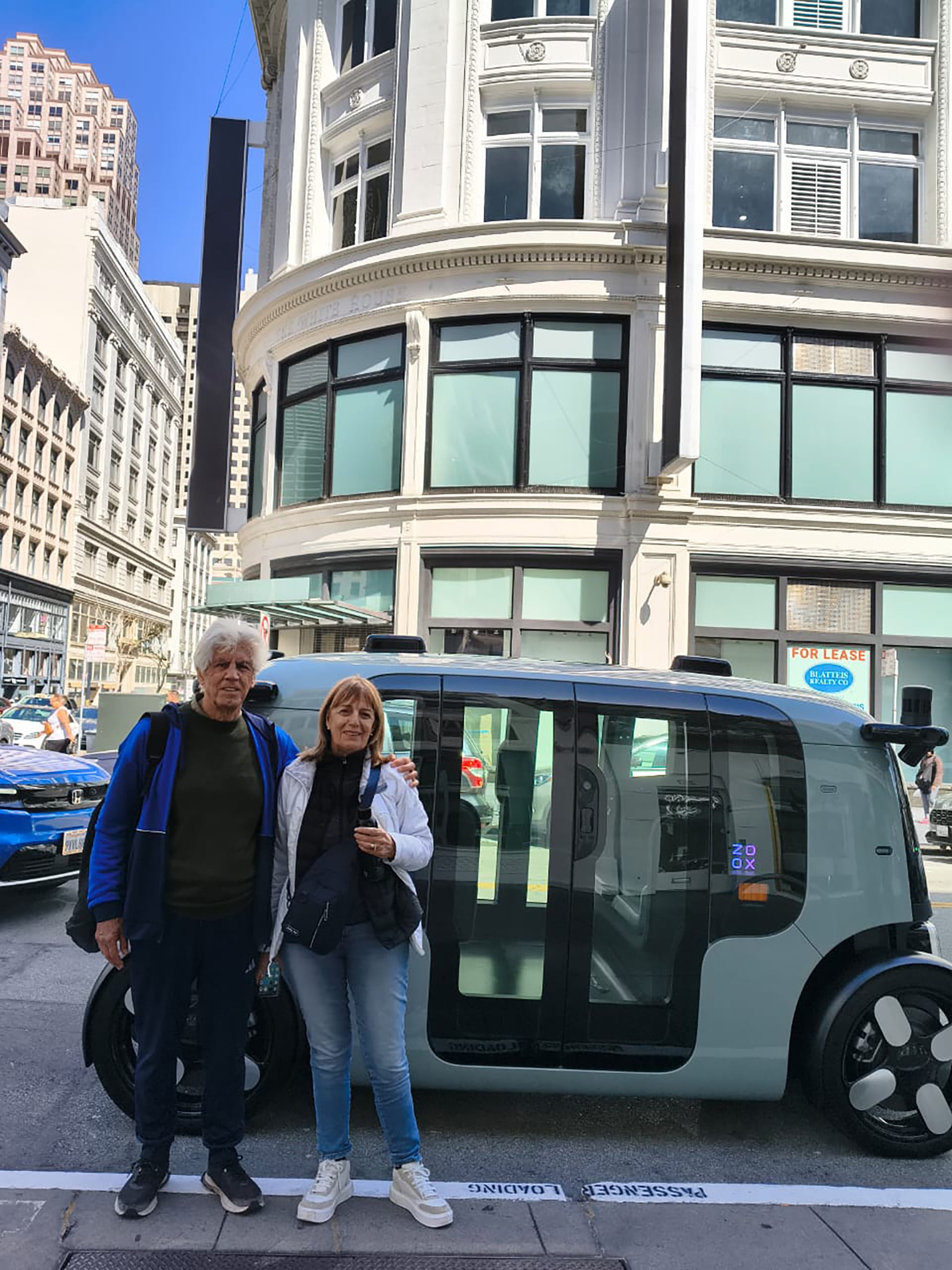 Las calles de San Francisco atravesadas por nuevas tecnologías, el telón de fondo de una tarde dedicada a la memoria.