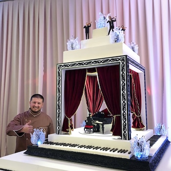 Renat Agzamov colgó los guantes,