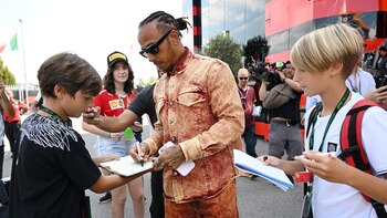 Lewis Hamilton, un 'icono trendy' para Ferrari