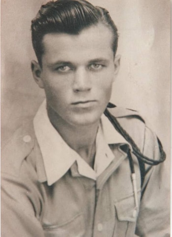 Hans, el padre adoptivo de